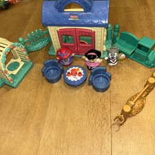 Fisher Price Little People